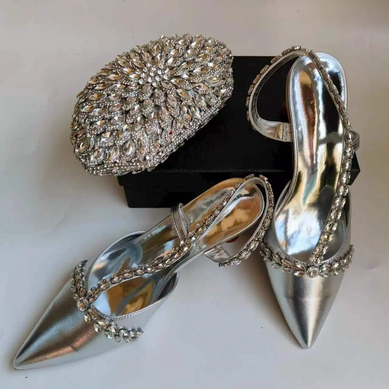 Insightlink Silver Shoes for Women Designer Pointed-Toe Set Luxury Wedding Hollowed Out Clutch Bag and Stilettos Matching Set