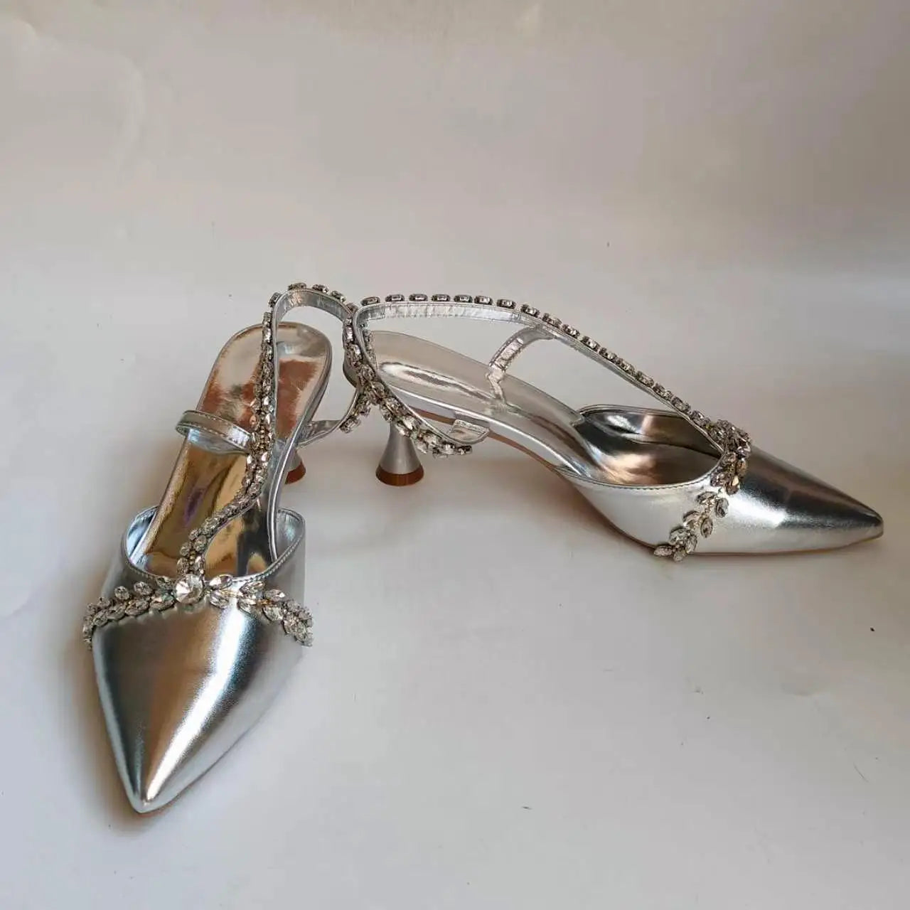 Insightlink Silver Shoes for Women Designer Pointed-Toe Set Luxury Wedding Hollowed Out Clutch Bag and Stilettos Matching Set